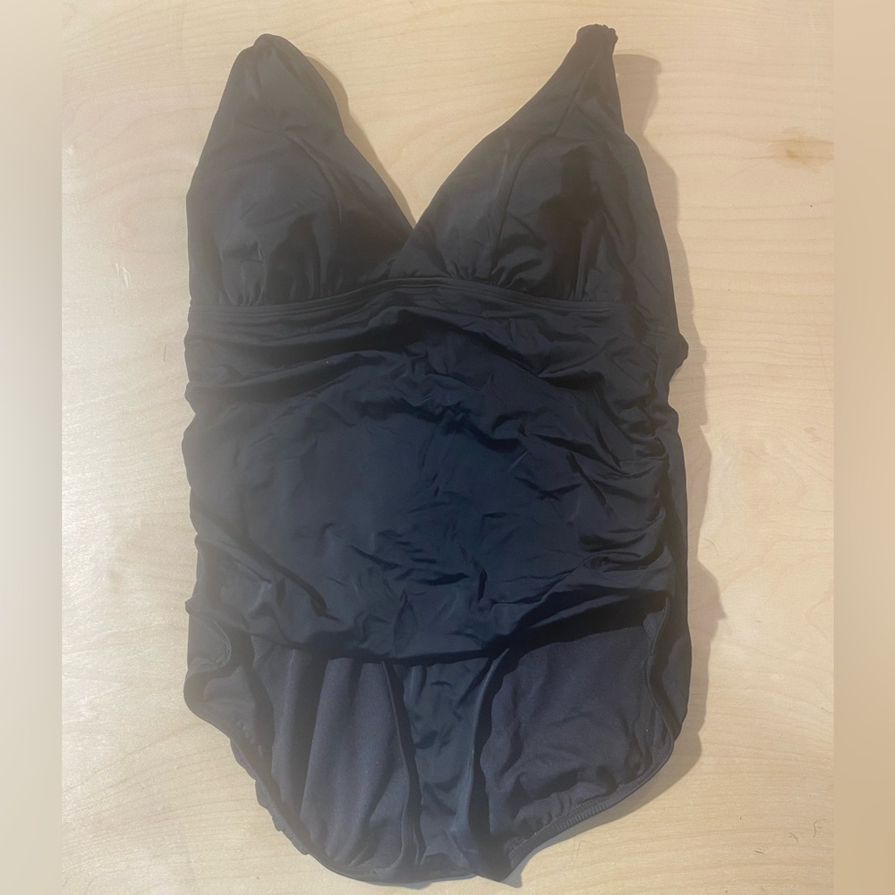 Time and Tru Classic Black Swimwear 1X (16W-18W) (FS)